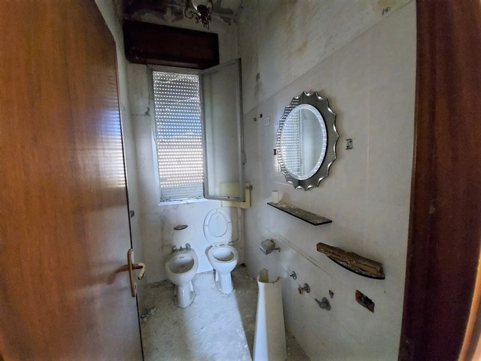 #14856 Deposito commerciale con abitazione del custode e terreno di pertinenza in vendita - foto 11
