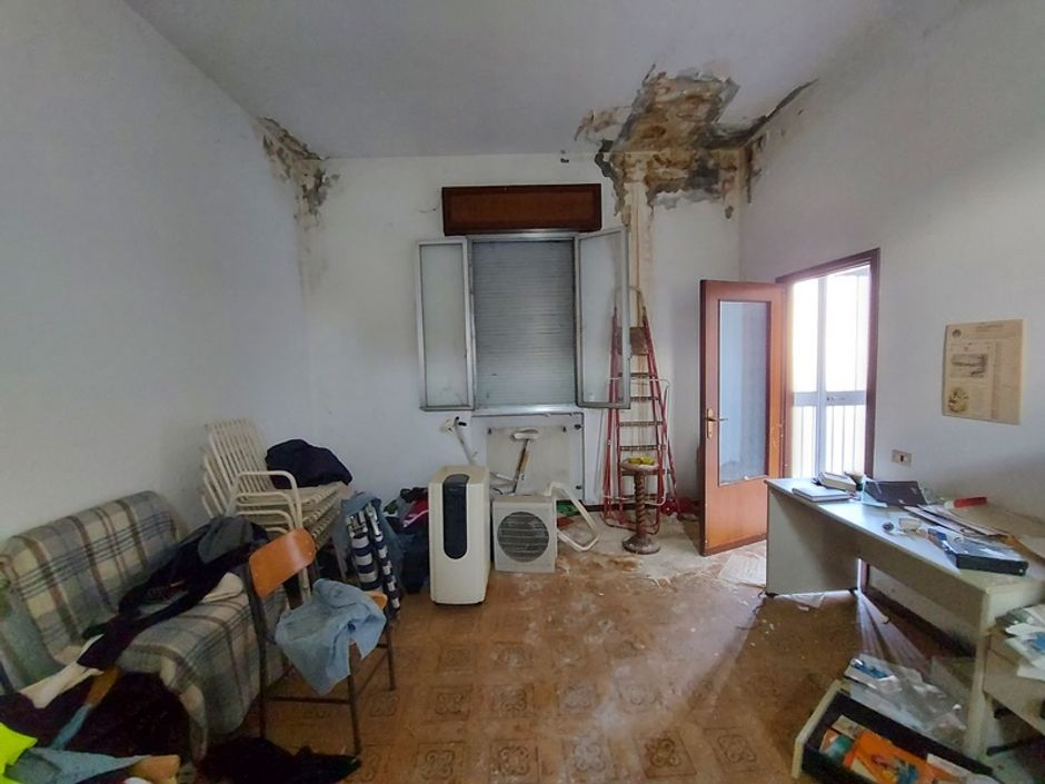 #14856 Deposito commerciale con abitazione del custode e terreno di pertinenza in vendita - foto 17
