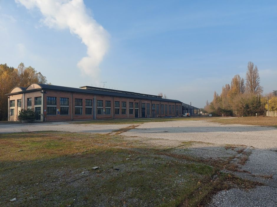 #14858 Complesso produttivo con terreno di pertinenza in vendita - foto 2