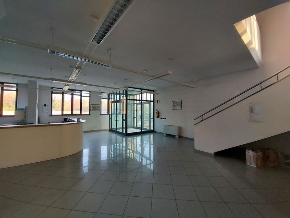#14858 Complesso produttivo con terreno di pertinenza in vendita - foto 8