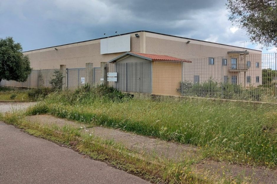 #14867 Capannone logistico con uffici e piazzale in vendita - foto 2