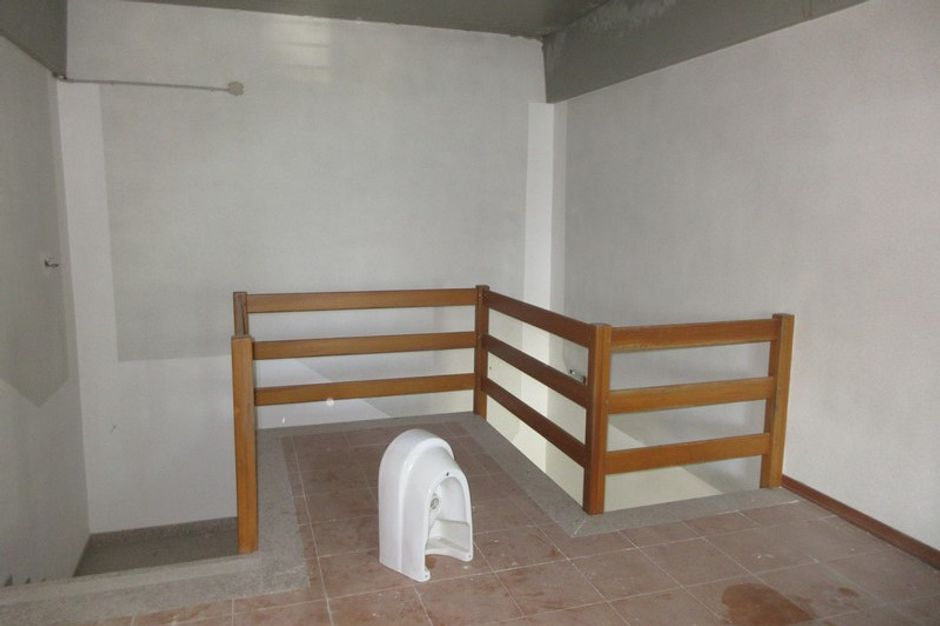#14868 Porzione di capannone con uffici e corte in vendita - foto 11