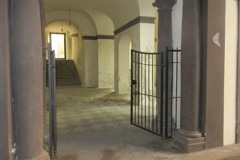 #14873 Negozio in palazzo storico monumentale in vendita - foto 1