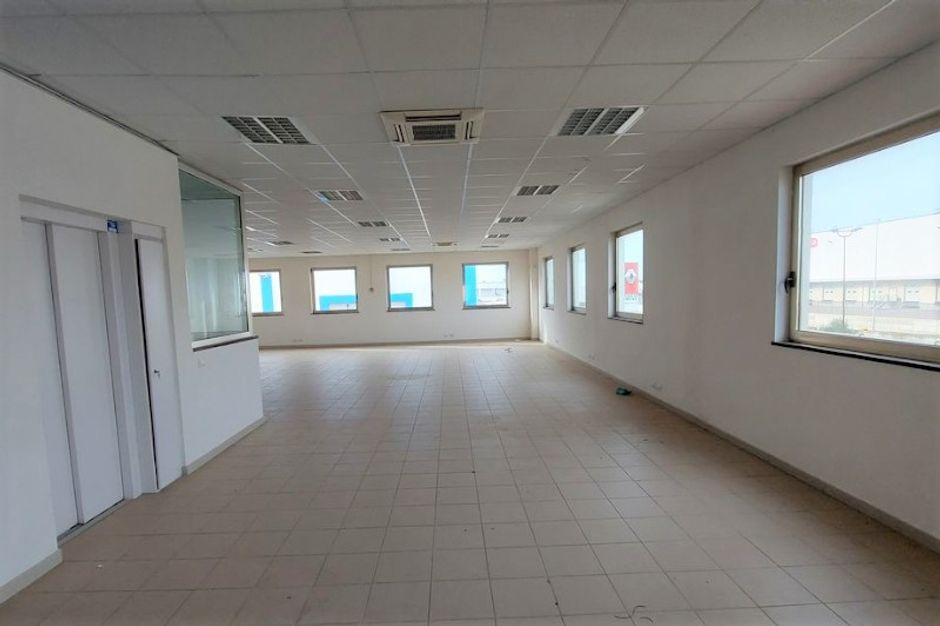 #14888 Capannone con uffici e sala lavorazione in vendita - foto 14
