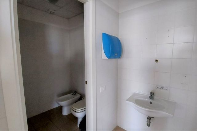 Con servizi in vendita
