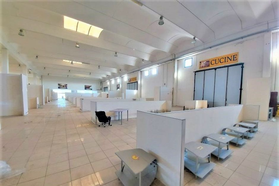#14890 Capannone commerciale con blocco uffici in vendita - foto 7