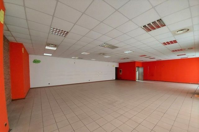 Negozi in vendita