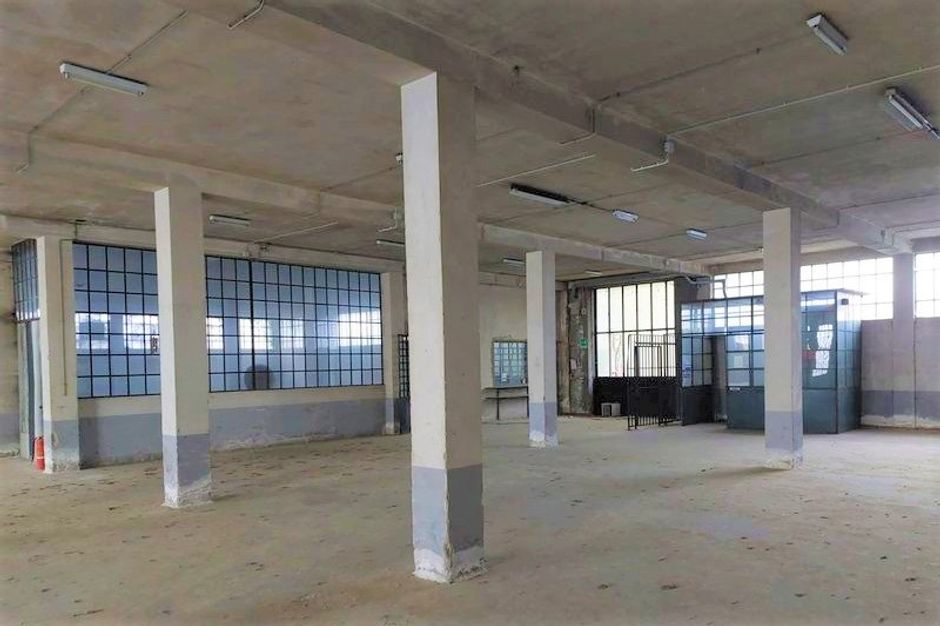 #14895 Edificio produttivo con magazzini e mensa in vendita - foto 2