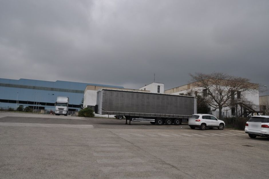#14957 Capannone industriale con uffici e alloggio custode in vendita - foto 2