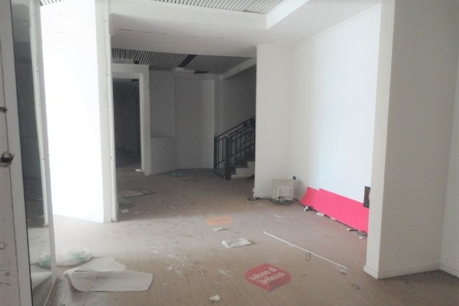 #1499 Locali polifunzionali in edificio a torre in vendita - foto 3