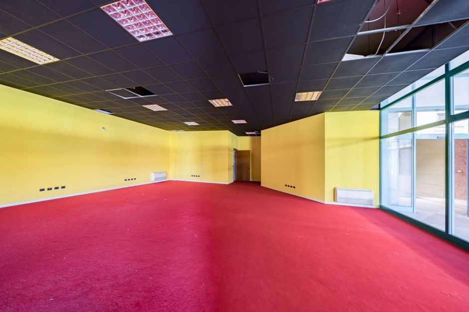 #15006 Negozio in complesso commerciale in vendita - foto 1