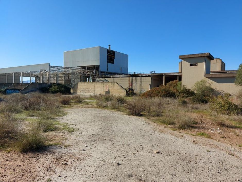 #15050 Complesso industriale dismesso con terreni in vendita - foto 1