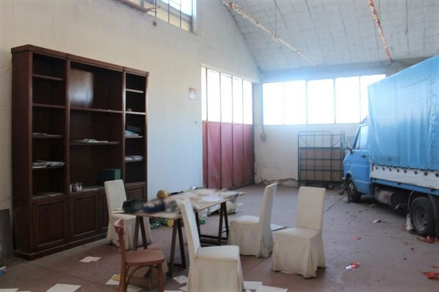Fabbricati industriali in vendita