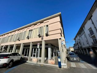 Immobili commerciali in vendita