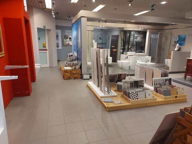 Negozi in vendita