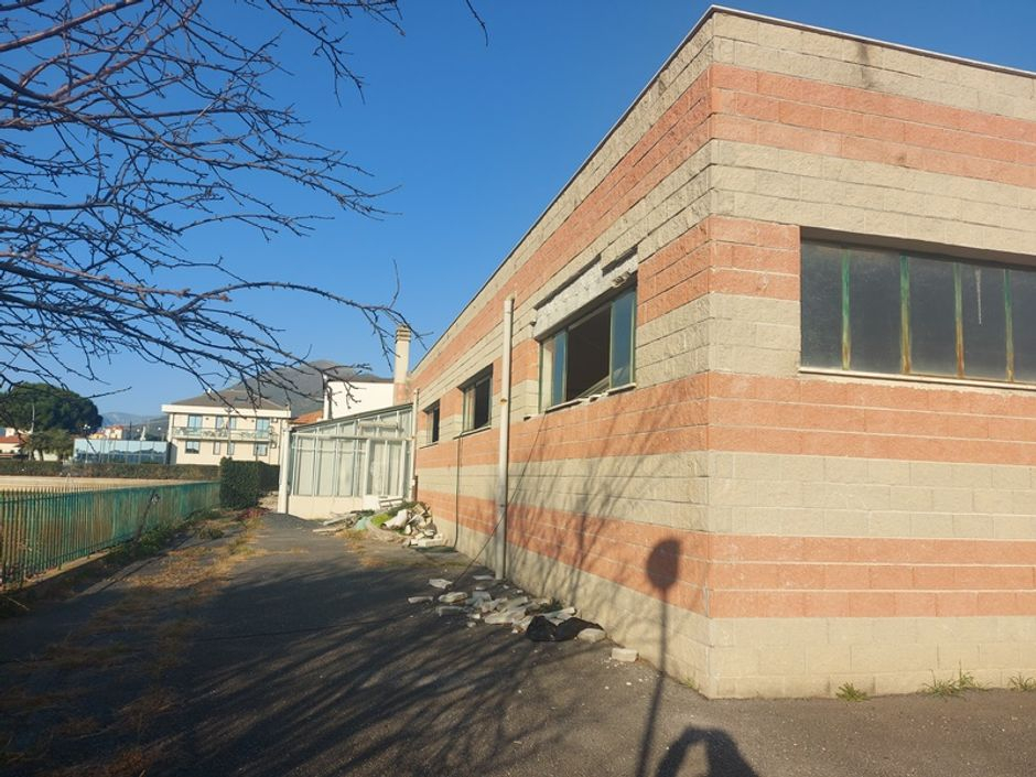 #15120 Immobile commerciale con magazzini e appartamenti in vendita - foto 20