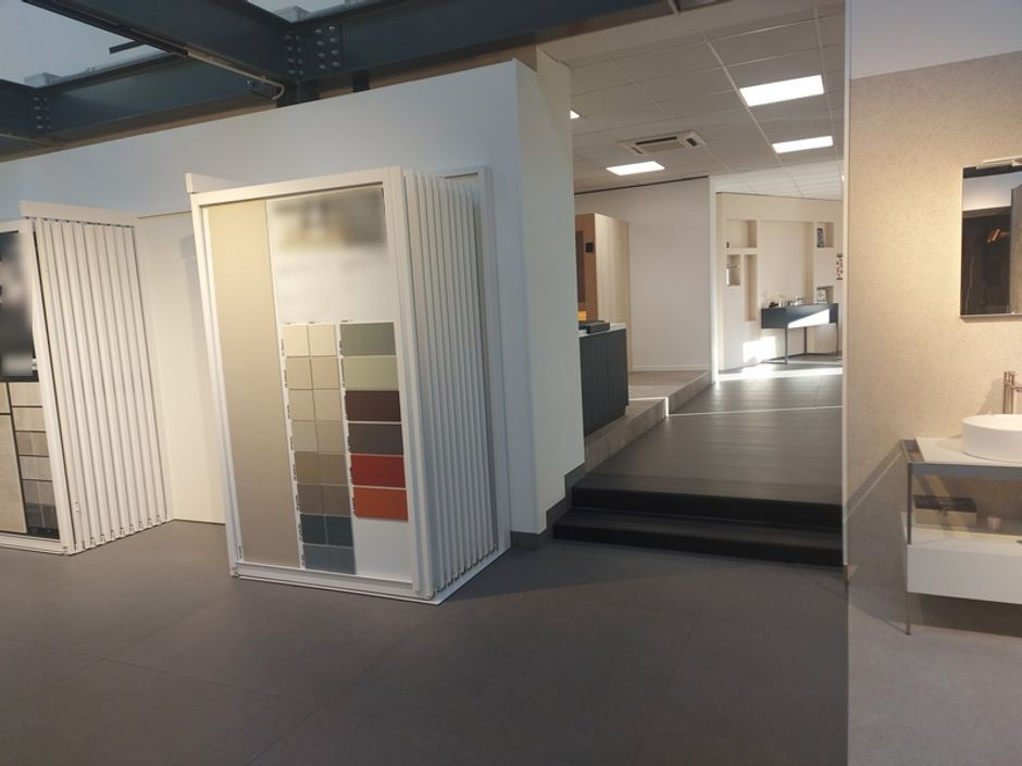 #15122 Immobile commerciale con magazzini in vendita - foto 8