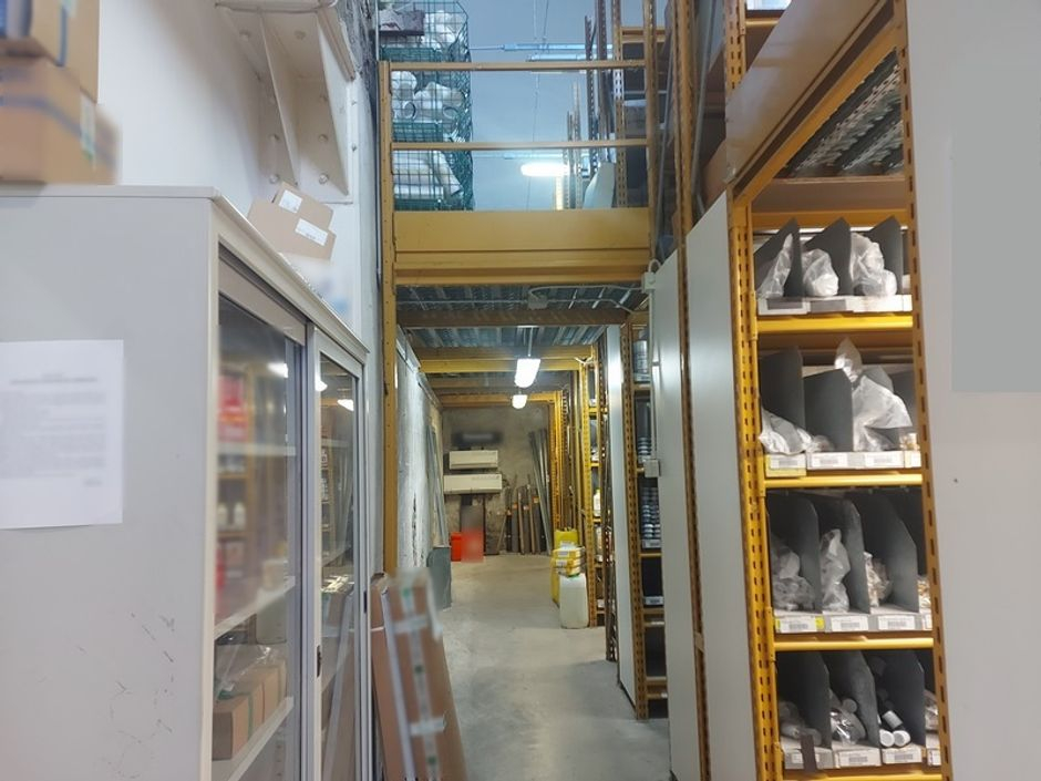 #15122 Immobile commerciale con magazzini in vendita - foto 12