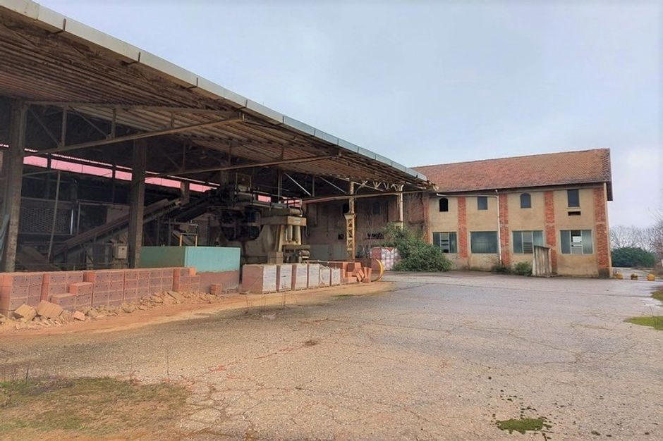 #15150 Opificio industriale con possibilità di riqualificazione in vendita - foto 2