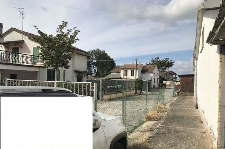 #15157 Capannone con 3 unità artigianali con area esterna in vendita - foto 7
