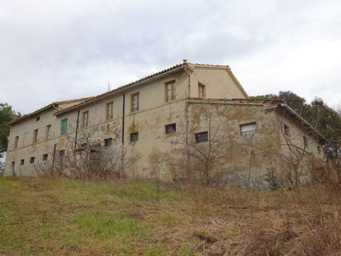 Illuminazione Casa Colonica : Asta 1522: casa colonica con annessi agricoli real estate discount