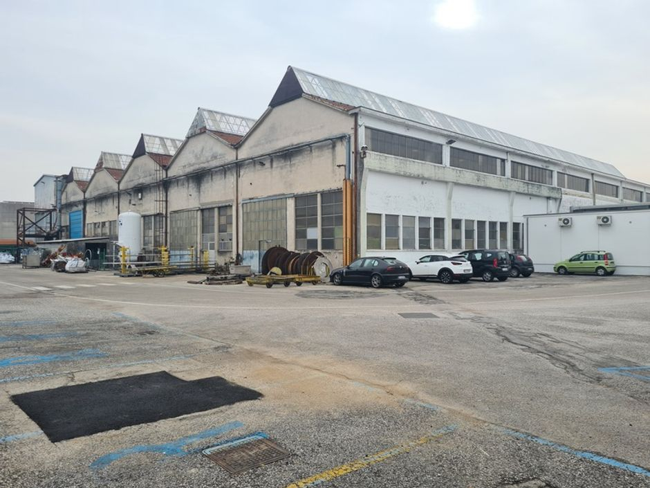 #15247 Complesso industriale con terreni in vendita - foto 5