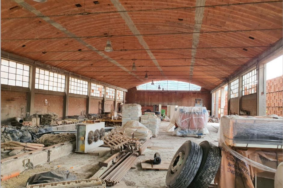 #15292 Complesso industriale con terreni in vendita - foto 3