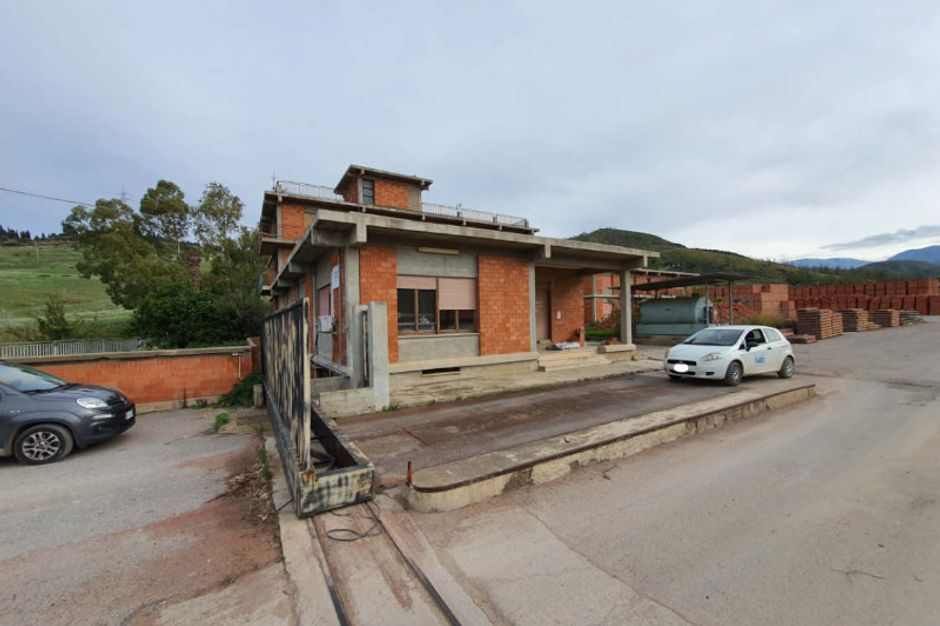 #15292 Complesso industriale con terreni in vendita - foto 9
