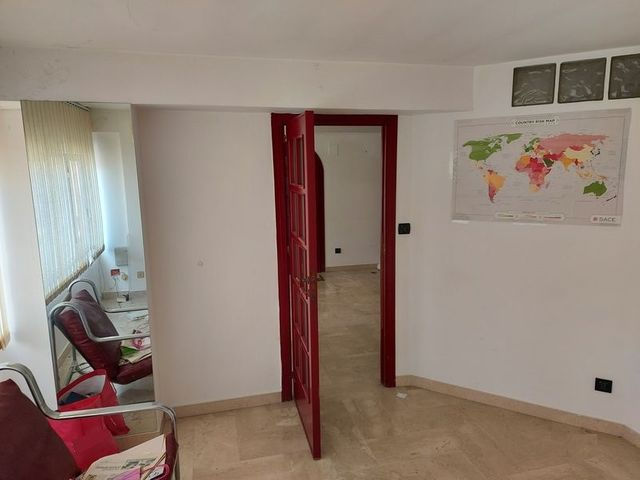 Studi privati in vendita