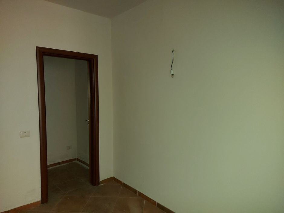 #15359 Locale commerciale al piano terra in vendita - foto 2