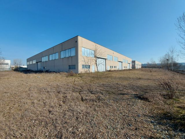 Fabbricati industriali in vendita