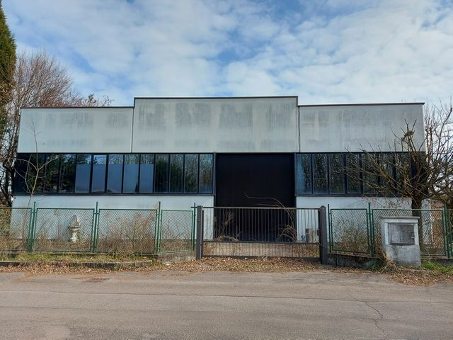 Laboratori in vendita