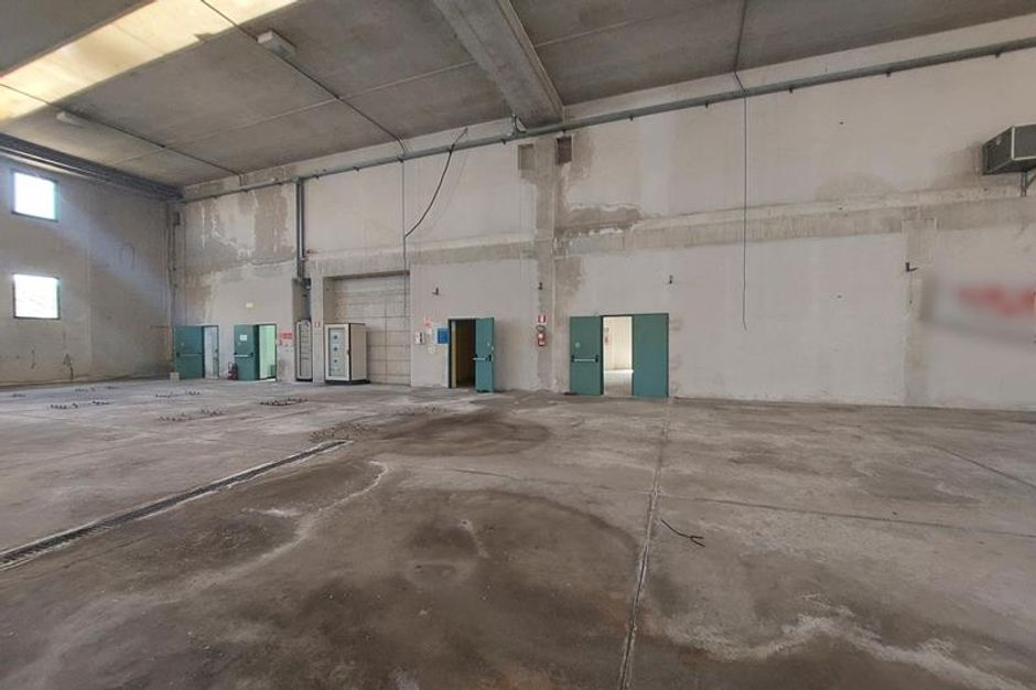 #15412 Capannone in zona industriale in vendita - foto 2