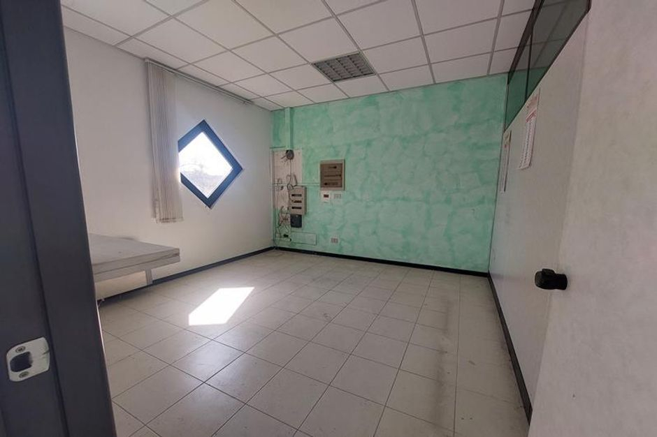 #15412 Capannone in zona industriale in vendita - foto 4