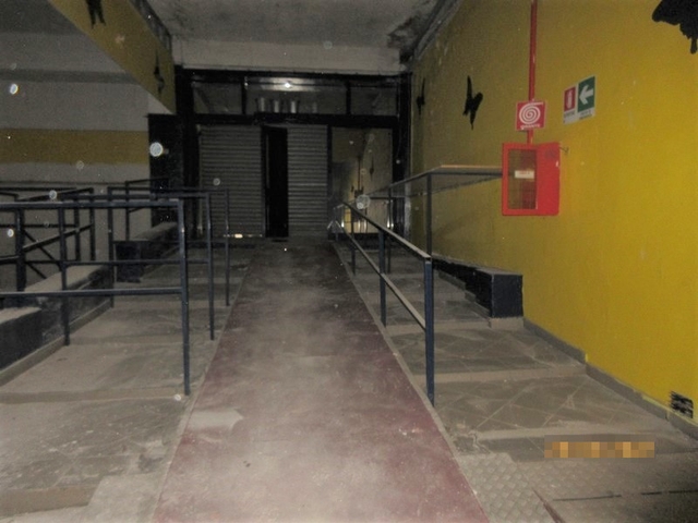 Complessi commerciali in vendita