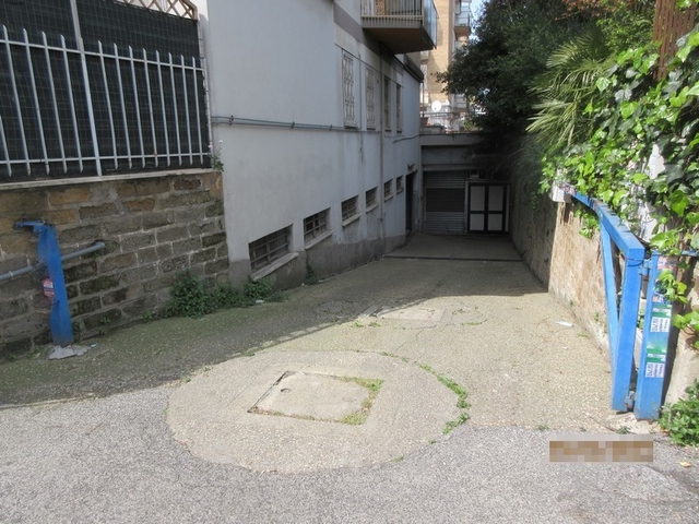 Complessi commerciali in vendita