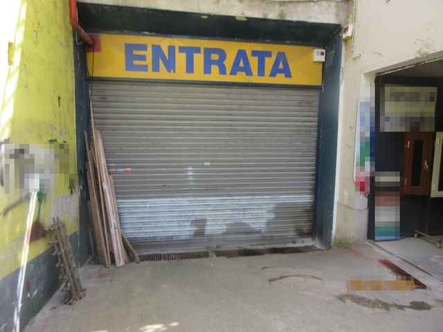 Complessi commerciali in vendita