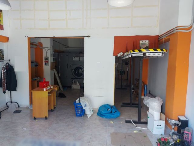Negozi in vendita