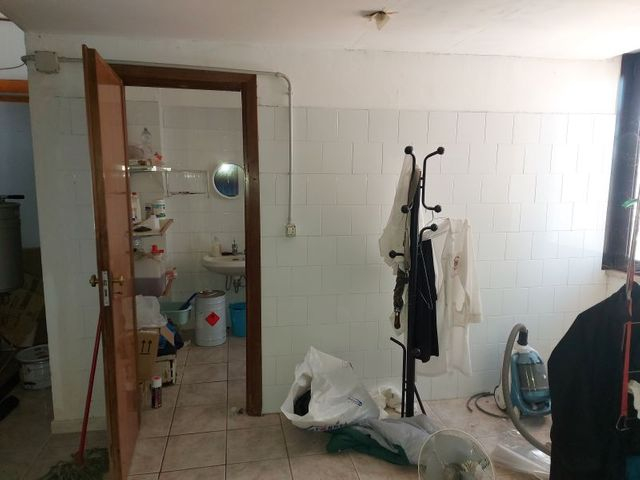 Negozi in vendita