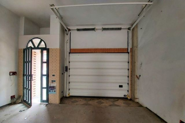 Garage in vendita