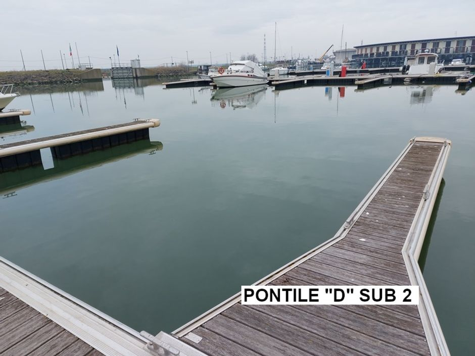 #15562 Posto barca 10x3,70m (sub 2) in vendita - foto 1