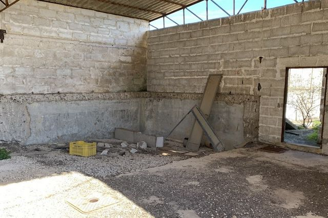 Fabbricati industriali in vendita
