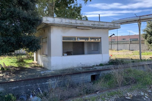 Fabbricati industriali in vendita
