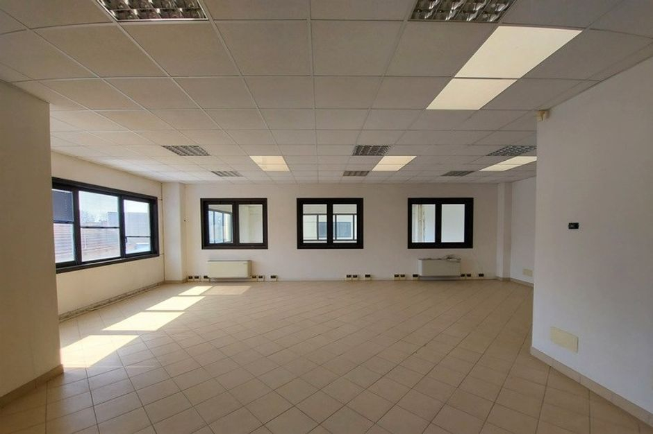 #15886 Magazzino duplex e posto auto scoperto in vendita - foto 11