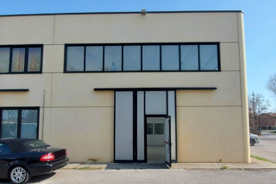 #15886 Magazzino duplex e posto auto scoperto in vendita - foto 13