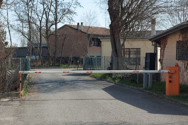 Locali deposito in vendita