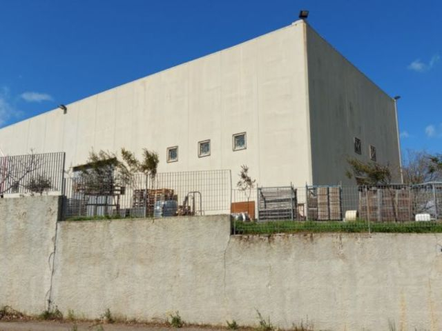 Fabbricati industriali in vendita