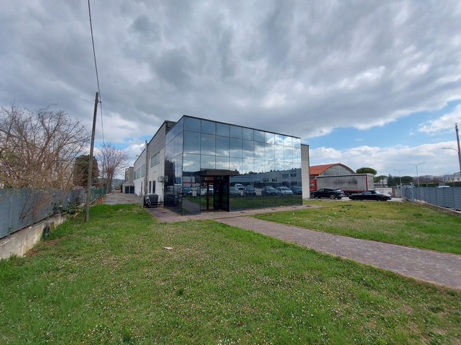 #15982 Opificio con uffici in vendita - foto 2