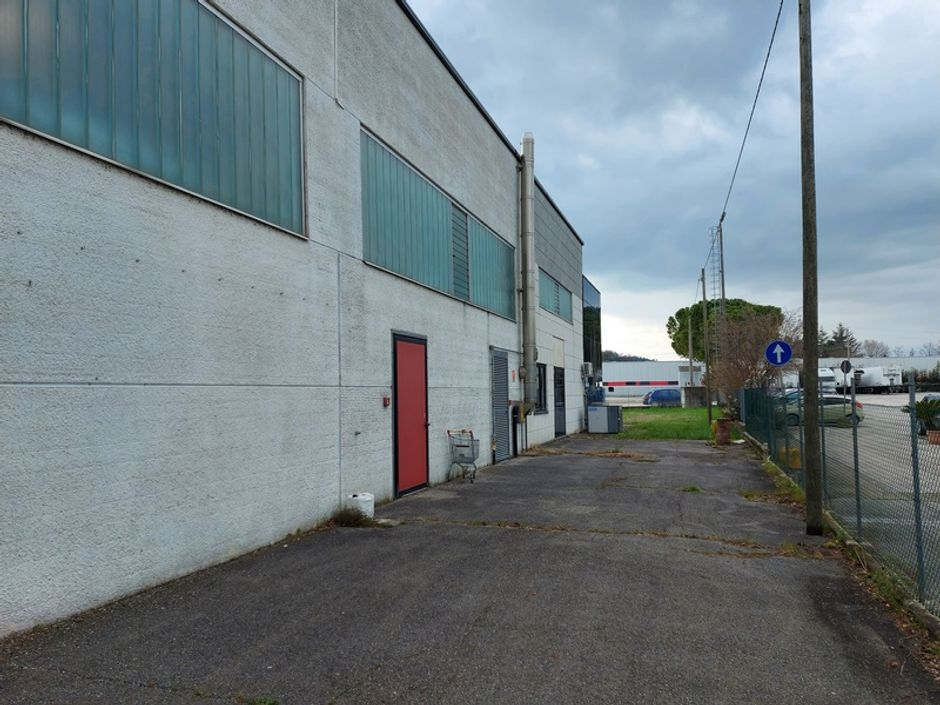 #15982 Opificio con uffici in vendita - foto 4