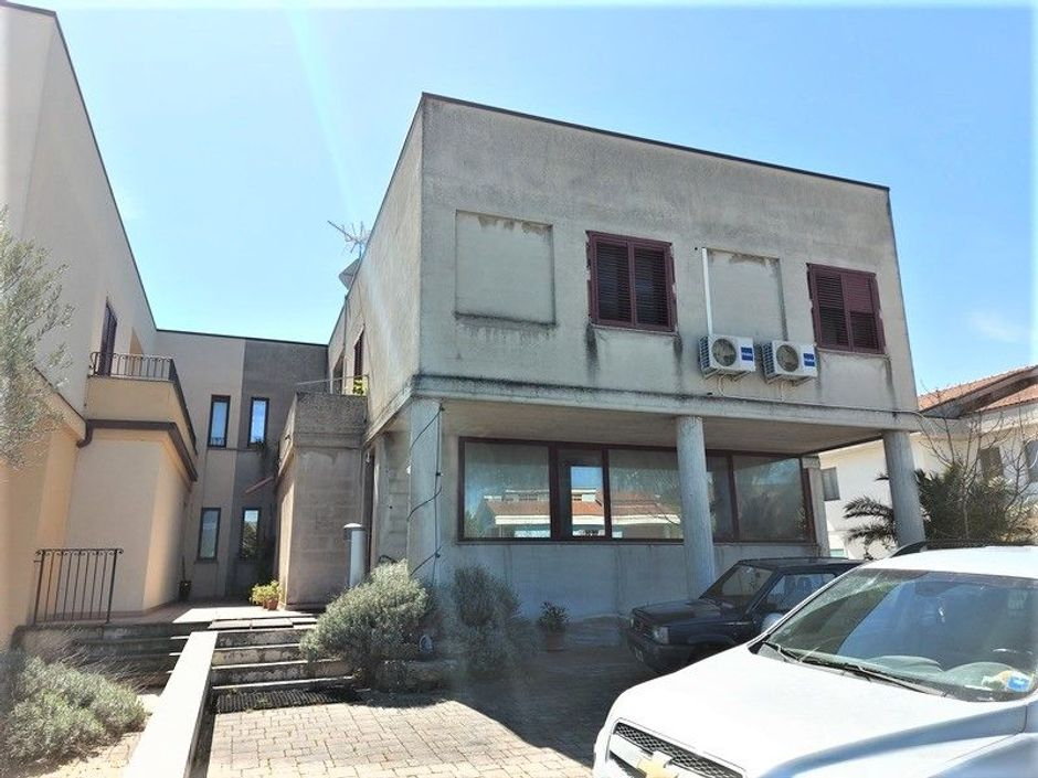 #16022 Opificio con uffici e autorimessa in vendita - foto 3